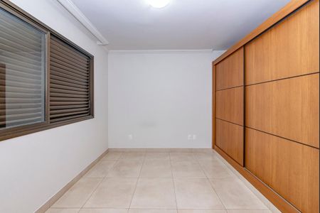 Apartamento para alugar com 110m², 3 quartos e 2 vagas Apartamento para alugar com 110m², 3 quartos e 2 vagasSuíte