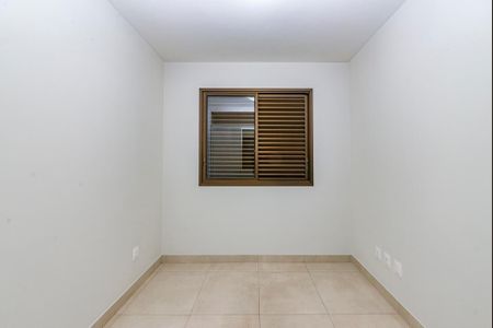 Apartamento para alugar com 110m², 3 quartos e 2 vagas Apartamento para alugar com 110m², 3 quartos e 2 vagasQuarto 2