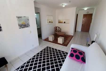 Sala de apartamento para alugar com 3 quartos, 70m² em Parque das Flores, Campinas