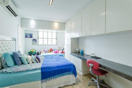 Apartamento à venda com 331m², 4 quartos e 5 vagasSuíte 4