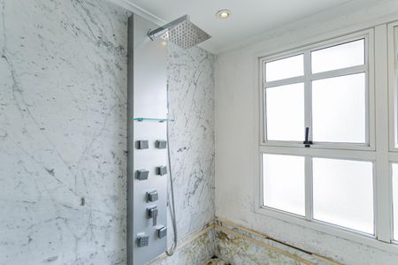 Apartamento à venda com 331m², 4 quartos e 5 vagasBanheiro da Suíte 3