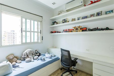 Apartamento à venda com 331m², 4 quartos e 5 vagasSuíte 2