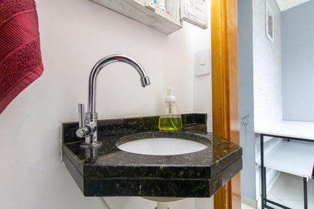 Casa de condomínio à venda com 65m², 2 quartos e 1 vaga Casa de condomínio à venda com 65m², 2 quartos e 1 vagaLavabo