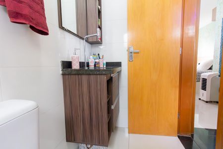 Casa de condomínio à venda com 65m², 2 quartos e 1 vaga Casa de condomínio à venda com 65m², 2 quartos e 1 vaga Banheiro