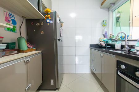 Casa de condomínio à venda com 65m², 2 quartos e 1 vaga Casa de condomínio à venda com 65m², 2 quartos e 1 vagaCozinha