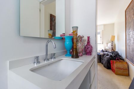 Apartamento à venda com 126m², 3 quartos e 2 vagasBanheiro da Suíte