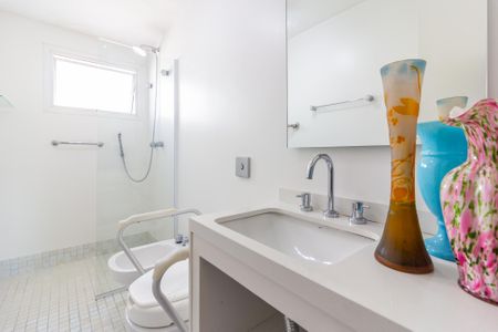 Apartamento à venda com 126m², 3 quartos e 2 vagasBanheiro da Suíte