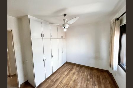 Apartamento à venda com 86m², 3 quartos e 2 vagasQuarto 2