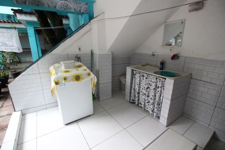 Casa à venda com 200m², 4 quartos e 1 vagaÁrea de Serviço