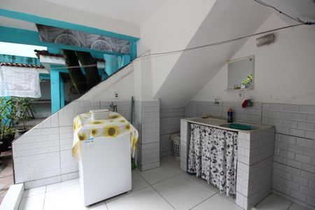 Casa à venda com 200m², 4 quartos e 1 vagaÁrea de Serviço