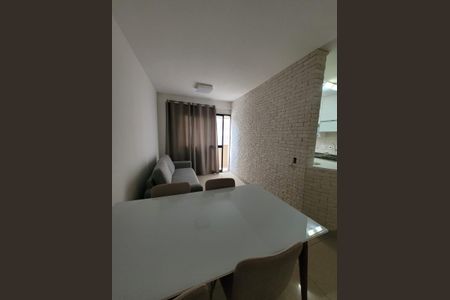 Sala de apartamento à venda com 2 quartos, 62m² em Alphaville Industrial, Barueri