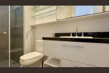 Apartamento para alugar com 68m², 1 quarto e 1 vaga Apartamento para alugar com 68m², 1 quarto e 1 vagaBanheiro da Suíte
