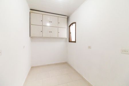 Quarto de casa para alugar com 1 quarto, 40m² em Vila Carmosina, São Paulo