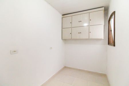 Quarto de casa para alugar com 1 quarto, 40m² em Vila Carmosina, São Paulo