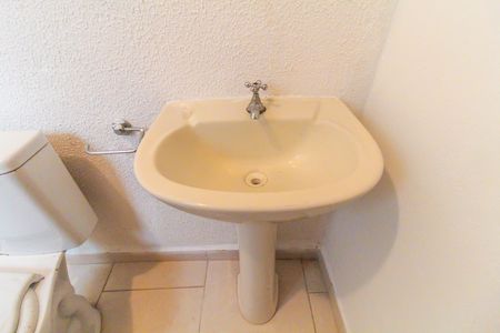 Casa para alugar com 40m², 1 quarto e sem vaga Casa para alugar com 40m², 1 quarto e sem vagaBanheiro Social