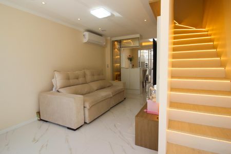 Casa de condomínio à venda com 100m², 2 quartos e 1 vagaSala