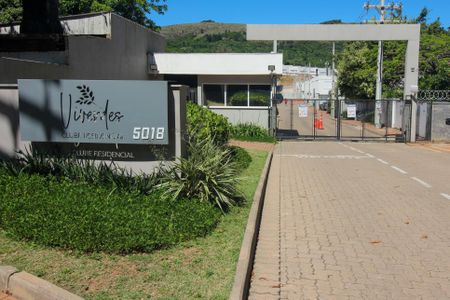 Casa de condomínio à venda com 100m², 2 quartos e 1 vagaFachada do condomínio