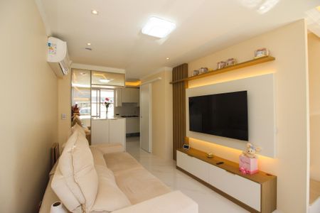 Casa de condomínio à venda com 100m², 2 quartos e 1 vagaSala