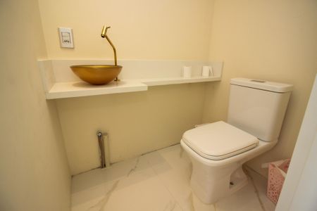 Casa de condomínio à venda com 100m², 2 quartos e 1 vagaLavabo