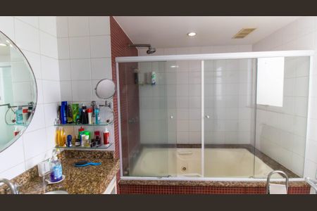 Apartamento à venda com 167m², 3 quartos e 2 vagas