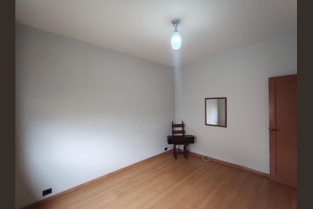 Casa à venda com 265m², 4 quartos e 3 vagas