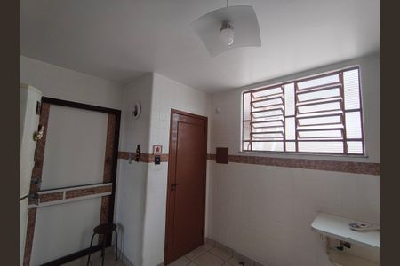 Casa à venda com 265m², 4 quartos e 3 vagas