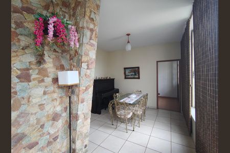 Casa à venda com 265m², 4 quartos e 3 vagas