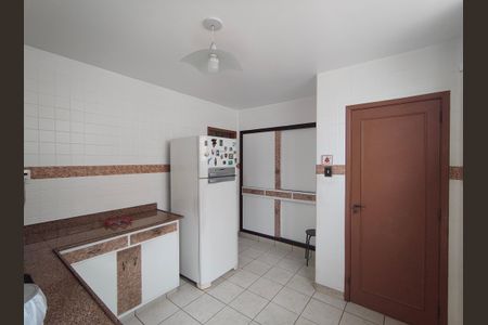 Casa à venda com 265m², 4 quartos e 3 vagas