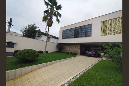 Casa à venda com 265m², 4 quartos e 3 vagas