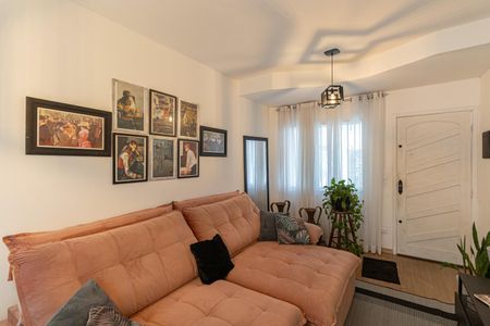 Casa à venda com 108m², 3 quartos e 2 vagasSala