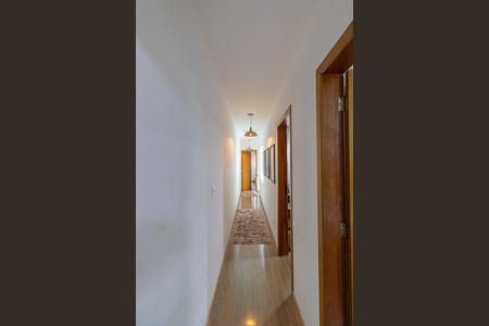 Casa à venda com 108m², 3 quartos e 2 vagasCorredor