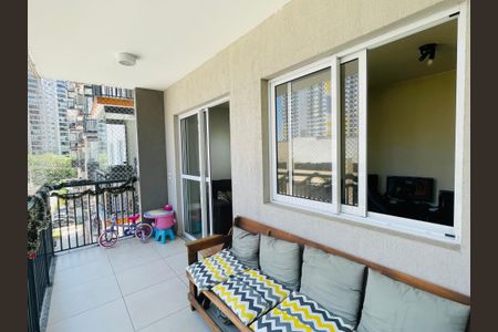 Apartamento à venda com 75m², 3 quartos e 2 vagasVaranda da Sala