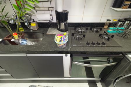 Apartamento à venda com 44m², 2 quartos e sem vaga Apartamento à venda com 44m², 2 quartos e sem vagaCozinha e Área de Serviço