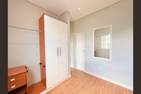 Casa à venda com 255m², 4 quartos e 3 vagasSuíte 2 - Closet
