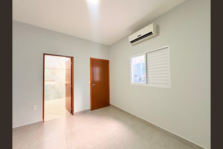 Casa à venda com 255m², 4 quartos e 3 vagasSuíte 1