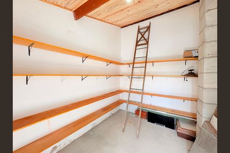 Casa à venda com 255m², 4 quartos e 3 vagasDepósito