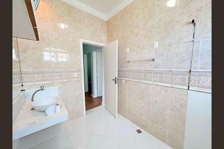 Casa à venda com 255m², 4 quartos e 3 vagasBanheiro Social 