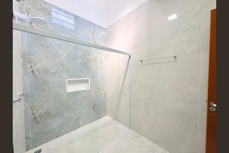 Casa à venda com 255m², 4 quartos e 3 vagasBanheiro da Suíte 1