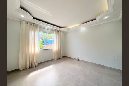 Casa à venda com 255m², 4 quartos e 3 vagasSala
