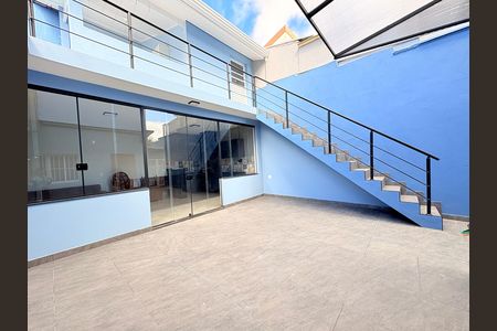 Casa à venda com 255m², 4 quartos e 3 vagasÁrea de Serviço e quintal