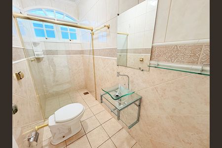 Casa à venda com 255m², 4 quartos e 3 vagasBanheiro Social 2