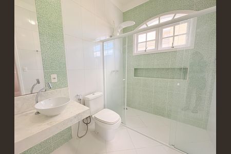 Casa à venda com 255m², 4 quartos e 3 vagasBanheiro da Suíte 2