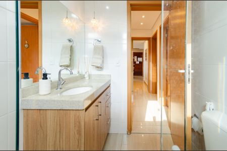 Apartamento à venda com 174m², 3 quartos e 2 vagasBanheiro social