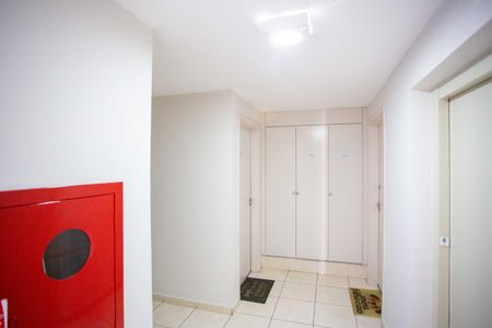 Apartamento à venda com 48m², 2 quartos e 1 vagaHall de entrada
