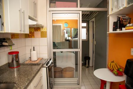 Apartamento à venda com 75m², 3 quartos e 2 vagasCozinha