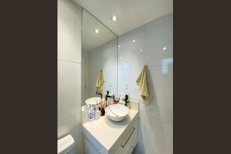 Apartamento à venda com 75m², 3 quartos e 2 vagasBanheiro da Suíte