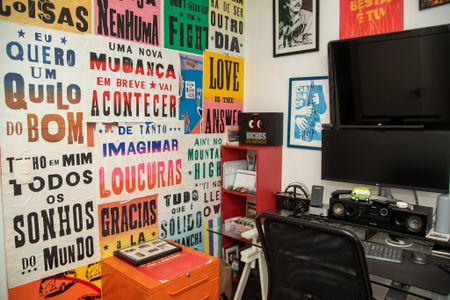 Apartamento à venda com 75m², 3 quartos e 2 vagasQuarto 2