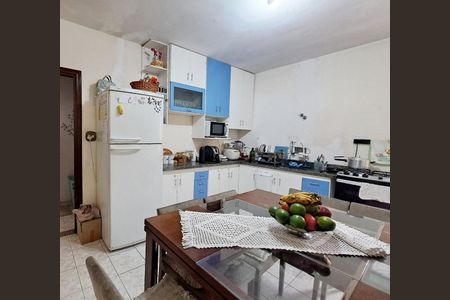 Casa à venda com 249m², 4 quartos e 7 vagasCozinha