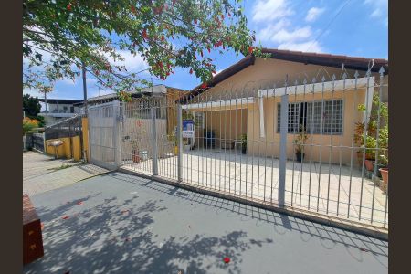 Casa à venda com 249m², 4 quartos e 7 vagasFachada com PLACA