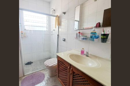 Casa à venda com 249m², 4 quartos e 7 vagasBanheiro 2